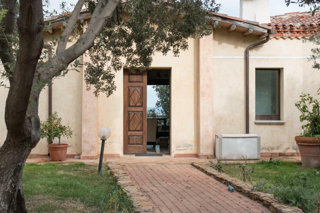 Suite Cucinino, Bagno, Ingresso Indipendente In" Villa Vivi" Сініскола Екстер'єр фото
